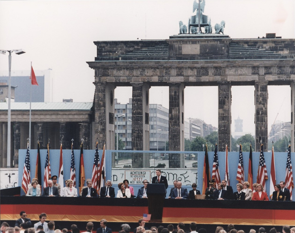 lossy page1 1280px Photograph of President Reagan giving a speech at the Berlin Wall  Brandenburg Gate  Federal Republic of Germany   NARA   198585 tif