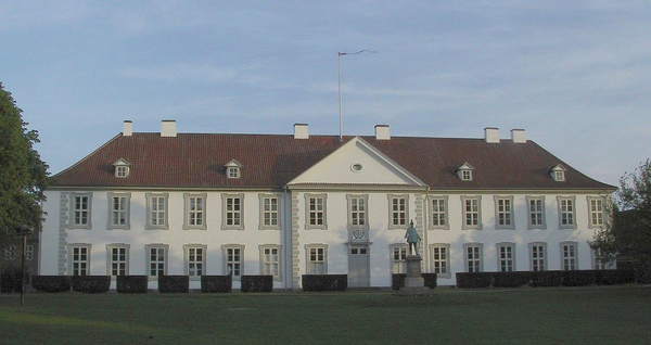 1280px Denmark odense palace